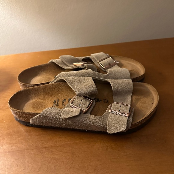 Birkenstock Arizona Suede Taupe Sandals with Two-Strap Design - Picture 3 of 6